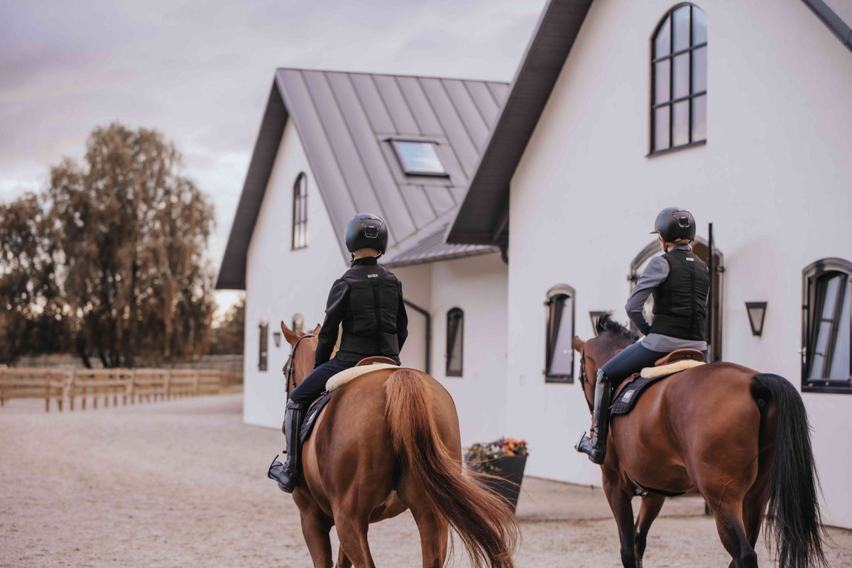 Bhoof Airbag Safety Vest – Lightweight Equestrian Protection
